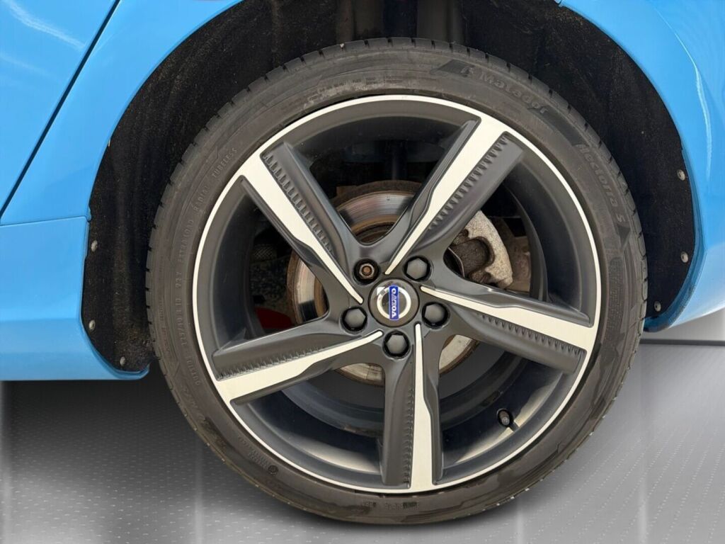 Volvo V40 2015 Sininen
