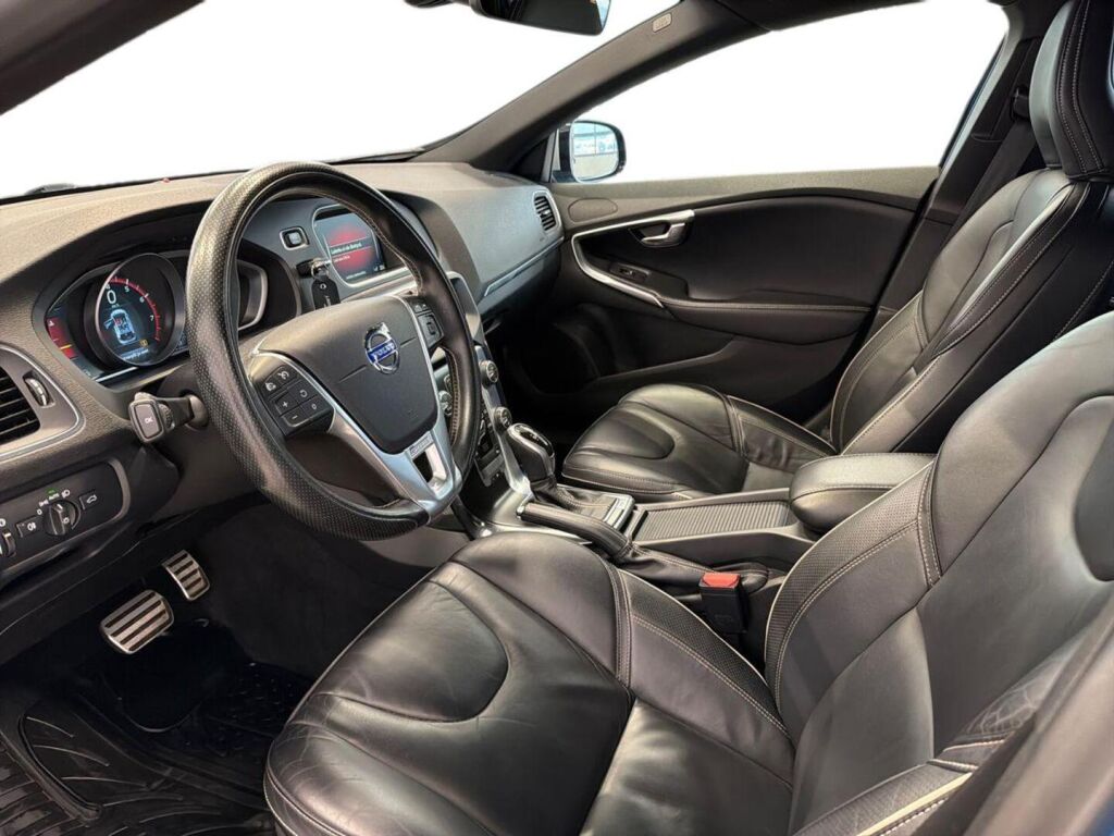 Volvo V40 2015 Sininen