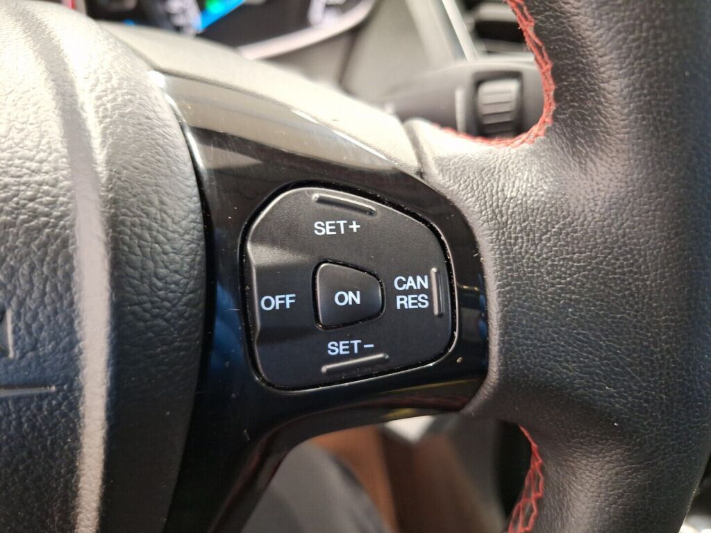 Ford Fiesta 2015 Punainen