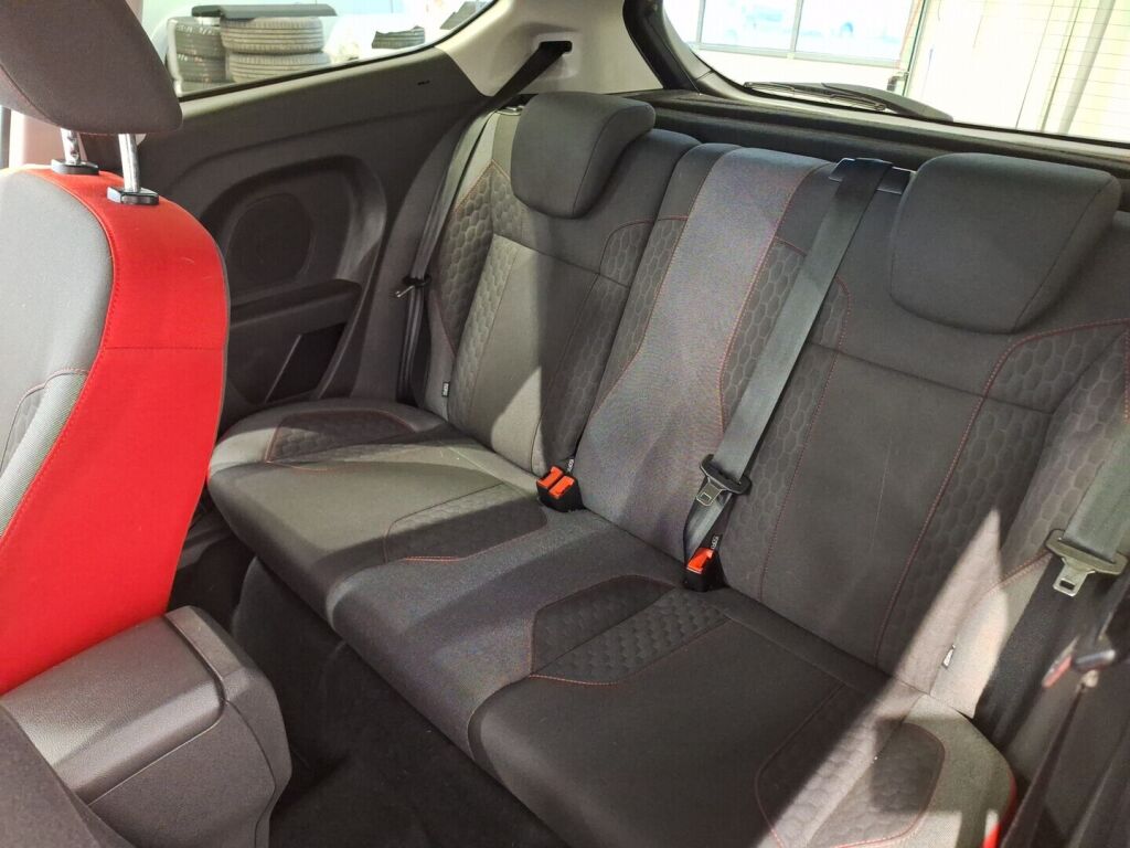 Ford Fiesta 2015 Punainen