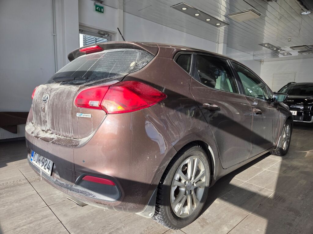 Kia Ceed 2014 Ruskea (beige)