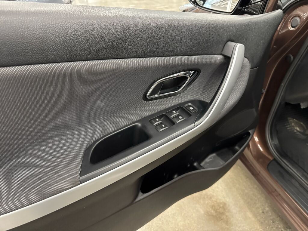 Kia Ceed 2014 Ruskea (beige)