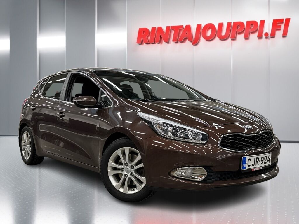 Kia Ceed 2014 Ruskea (beige)