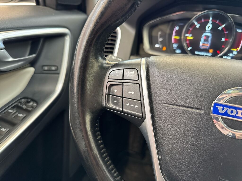 Volvo XC60 2015 Valkoinen