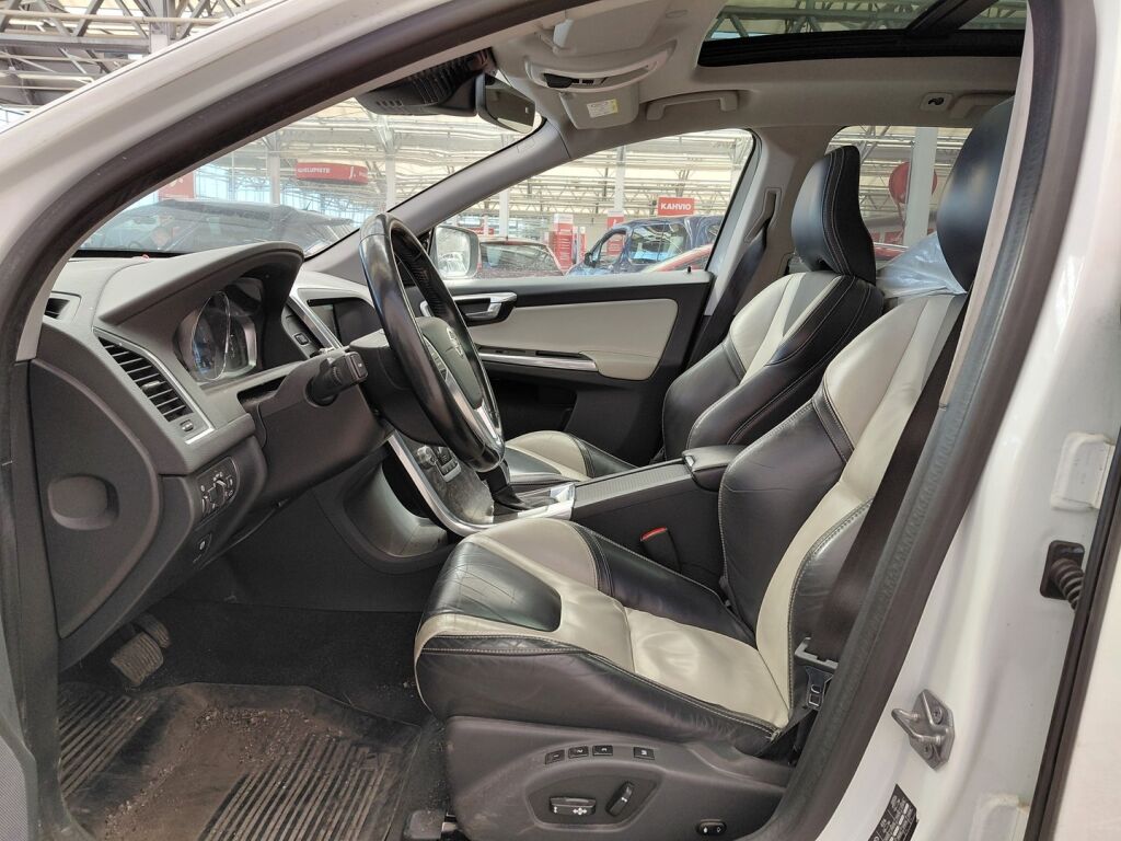 Volvo XC60 2015 Valkoinen