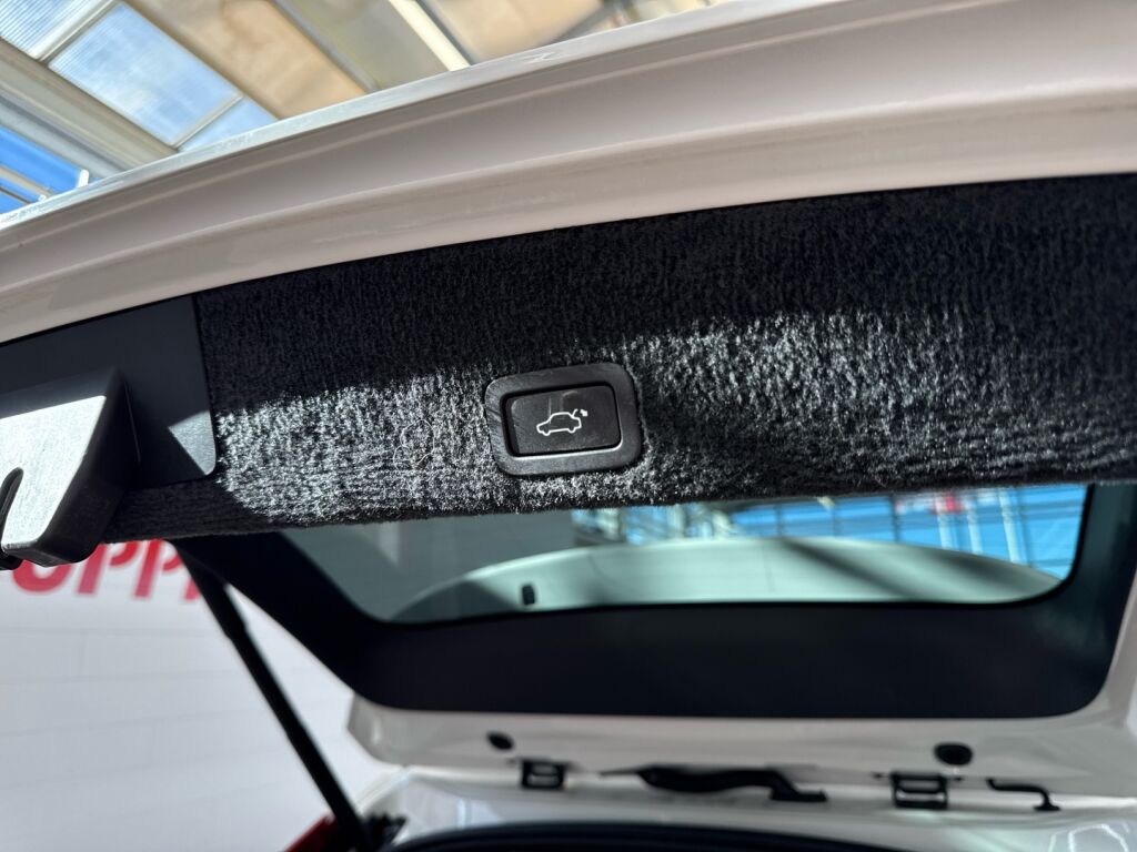 Volvo XC60 2015 Valkoinen
