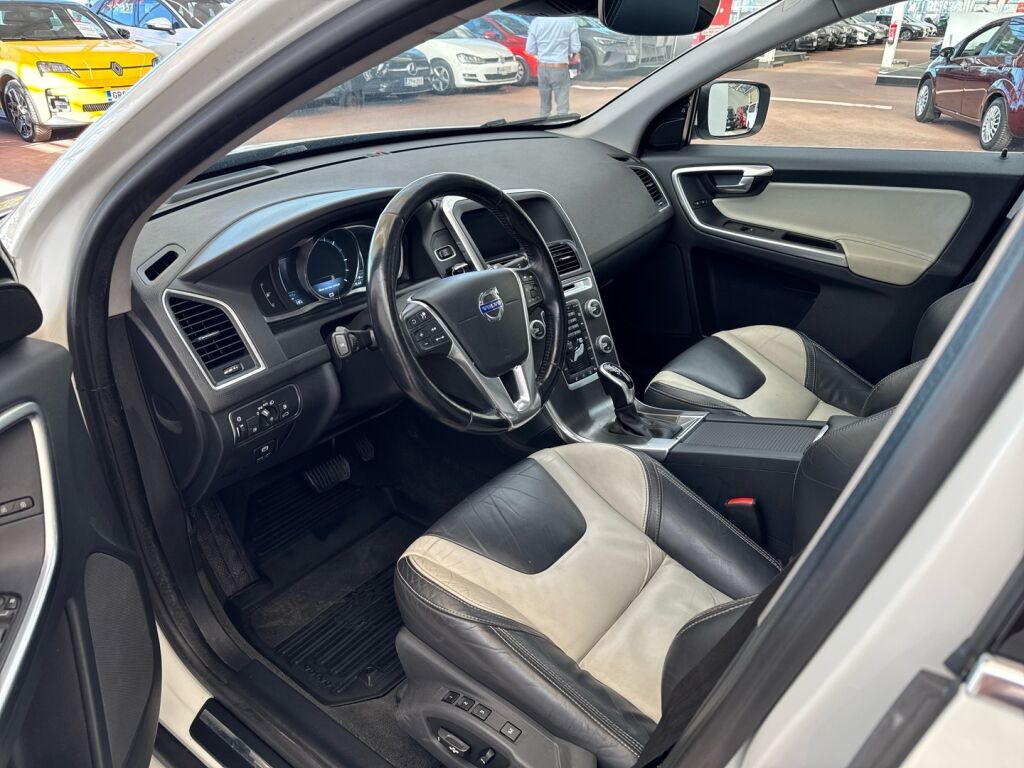 Volvo XC60 2015 Valkoinen