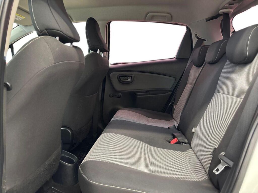 Toyota Yaris 2015 Valkoinen