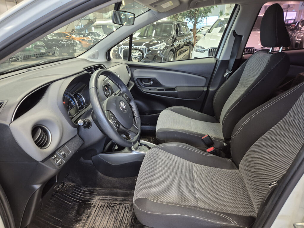 Toyota Yaris 2015 Valkoinen