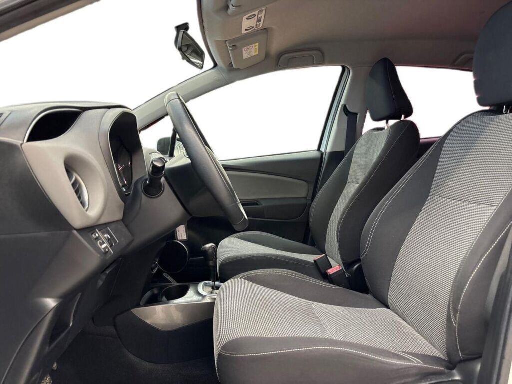 Toyota Yaris 2015 Valkoinen