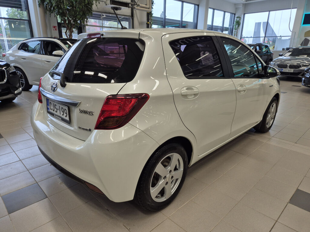 Toyota Yaris 2015 Valkoinen