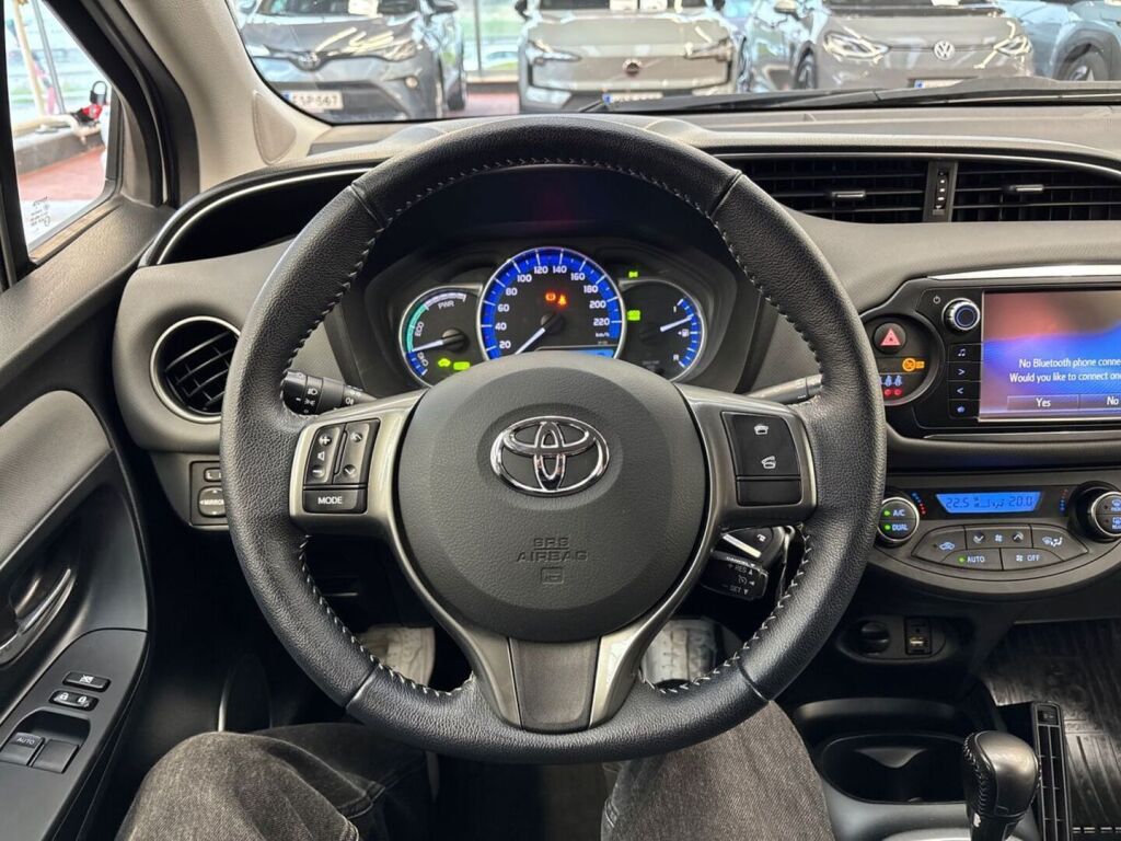 Toyota Yaris 2015 Valkoinen