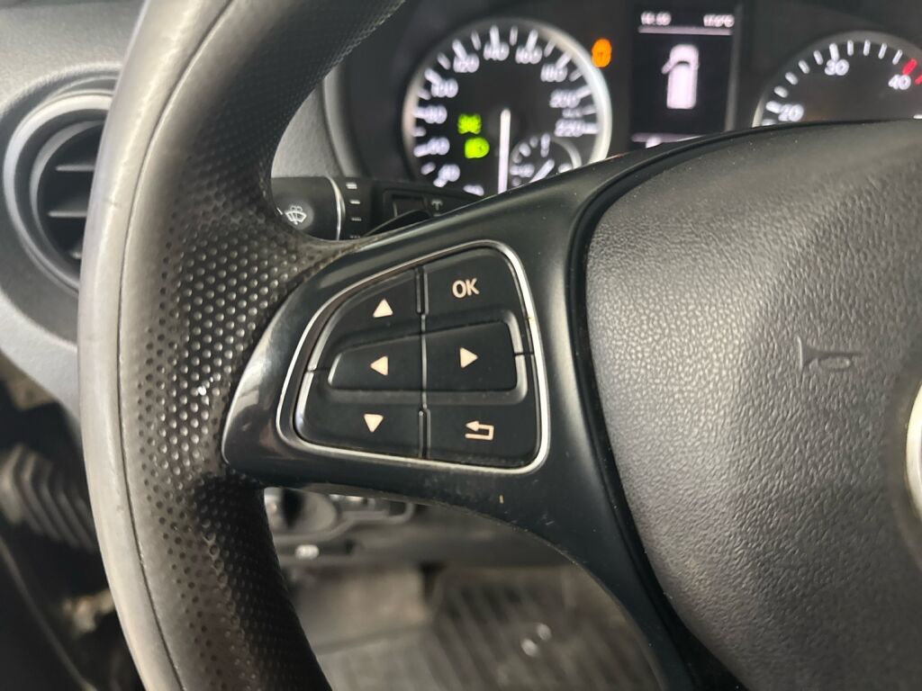 Mercedes-Benz Vito 2015 Musta