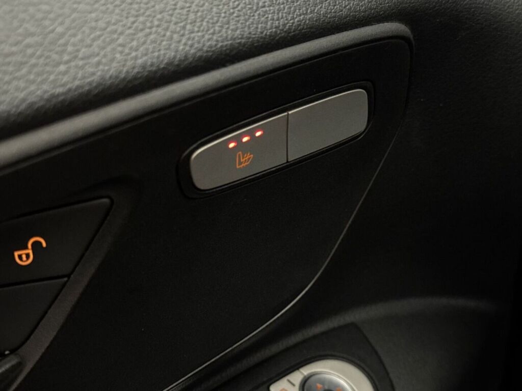 Mercedes-Benz Vito 2015 Musta