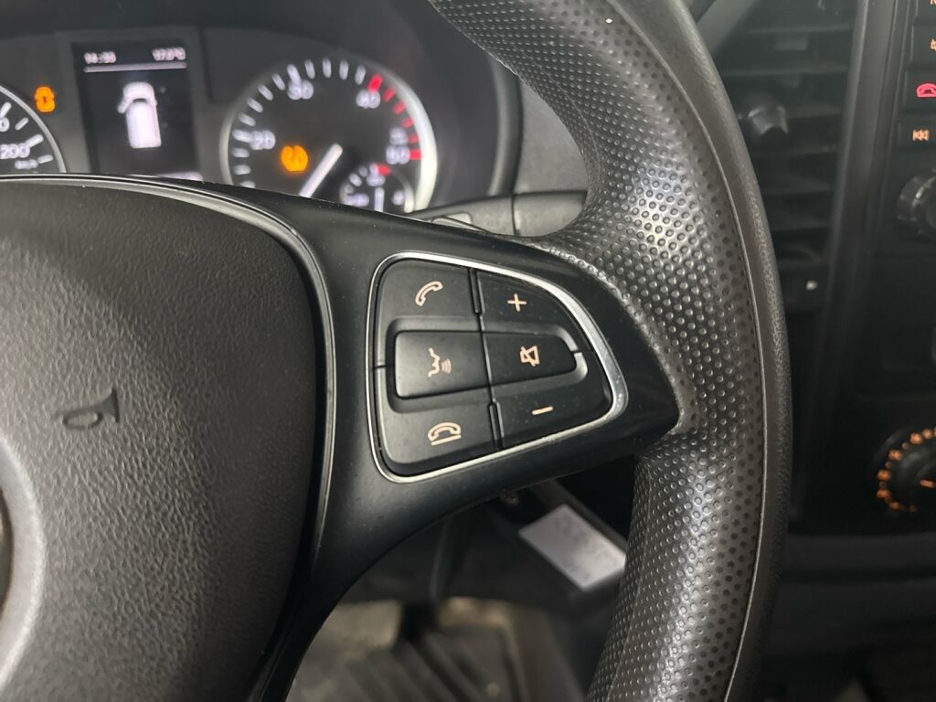 Mercedes-Benz Vito 2015 Musta