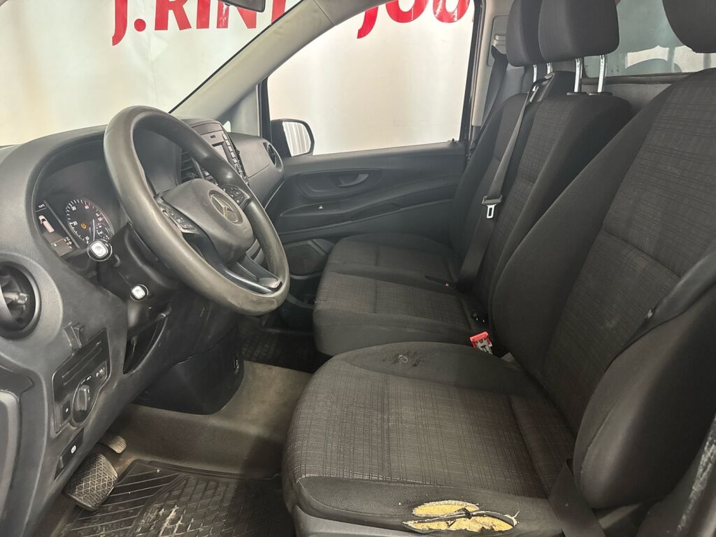 Mercedes-Benz Vito 2015 Musta