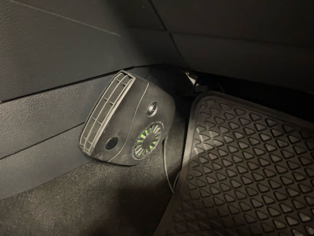 Volkswagen Golf 2015 Musta