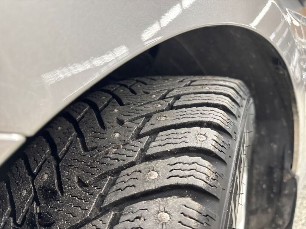 Volkswagen Passat 2015 Metallinhohto Harmaa