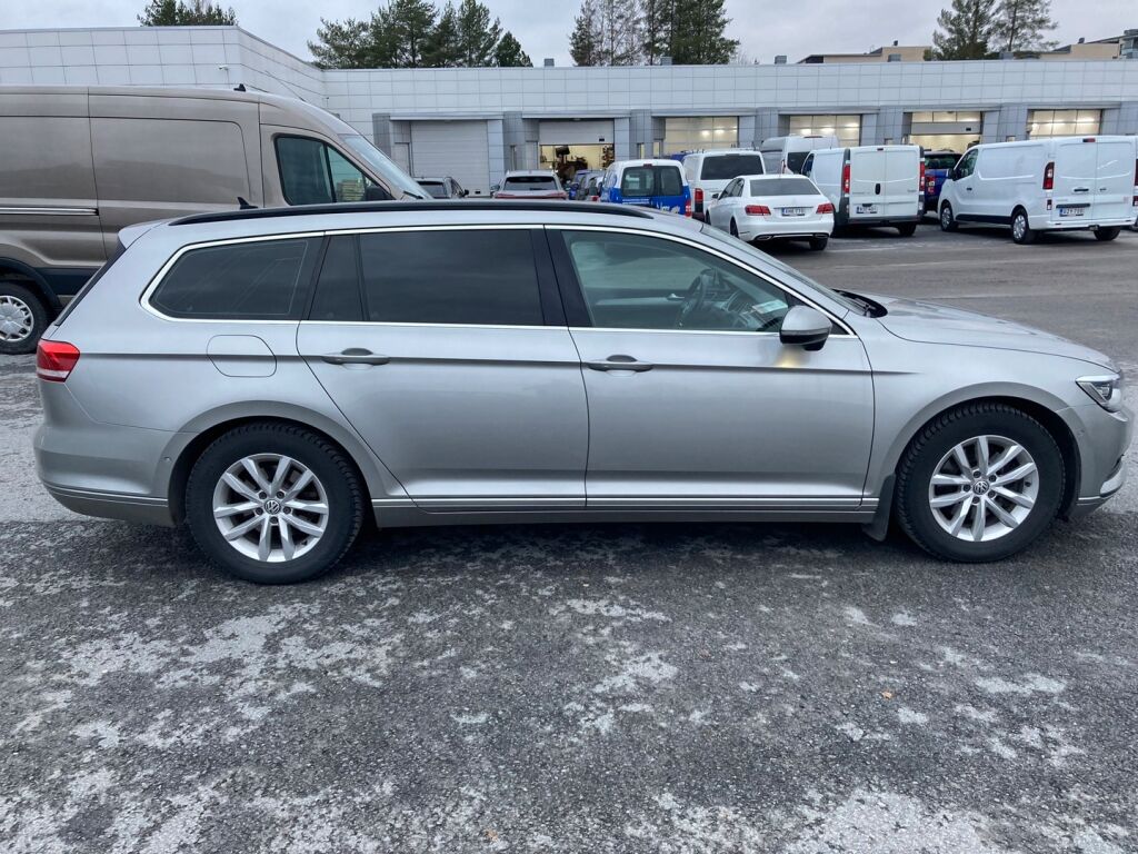 Volkswagen Passat 2015 Metallinhohto Harmaa