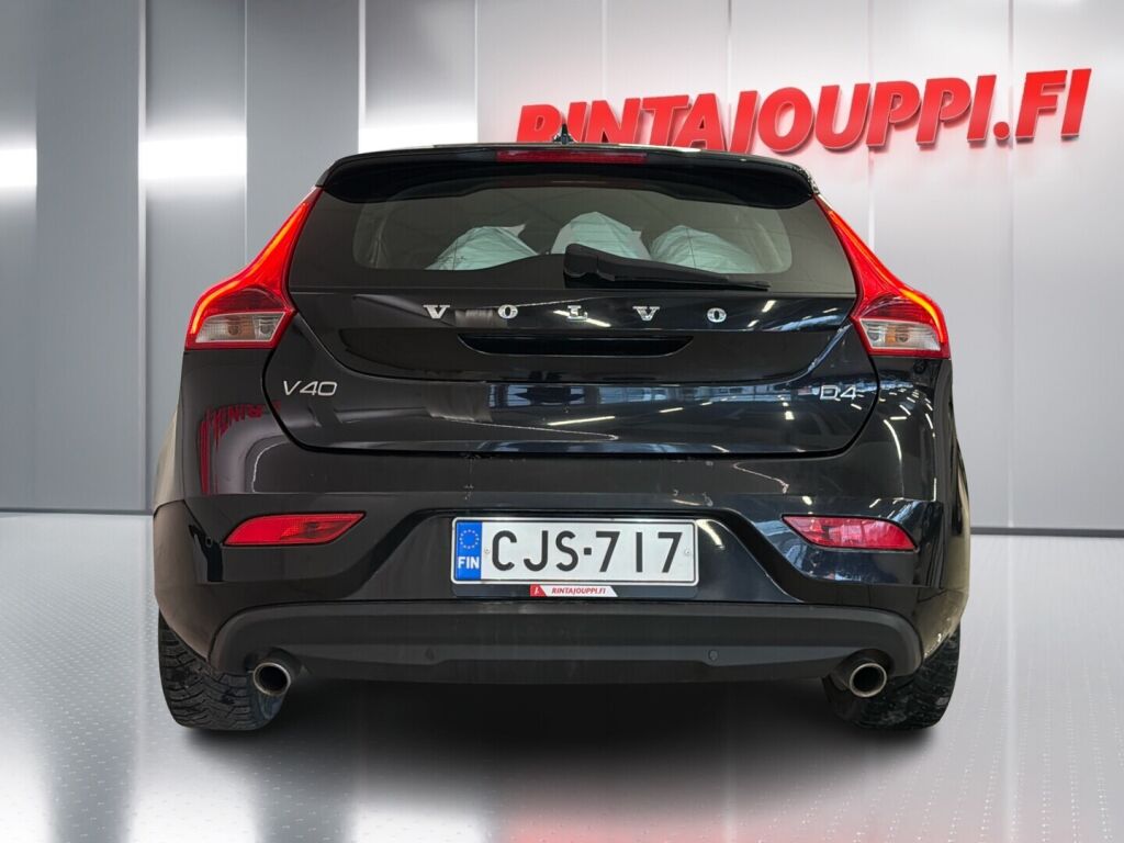 Volvo V40 2015 Musta