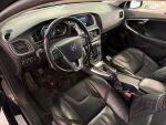 Volvo V40 2015 Musta