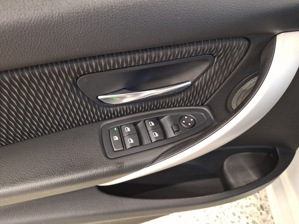 BMW 320 2015 Valkoinen