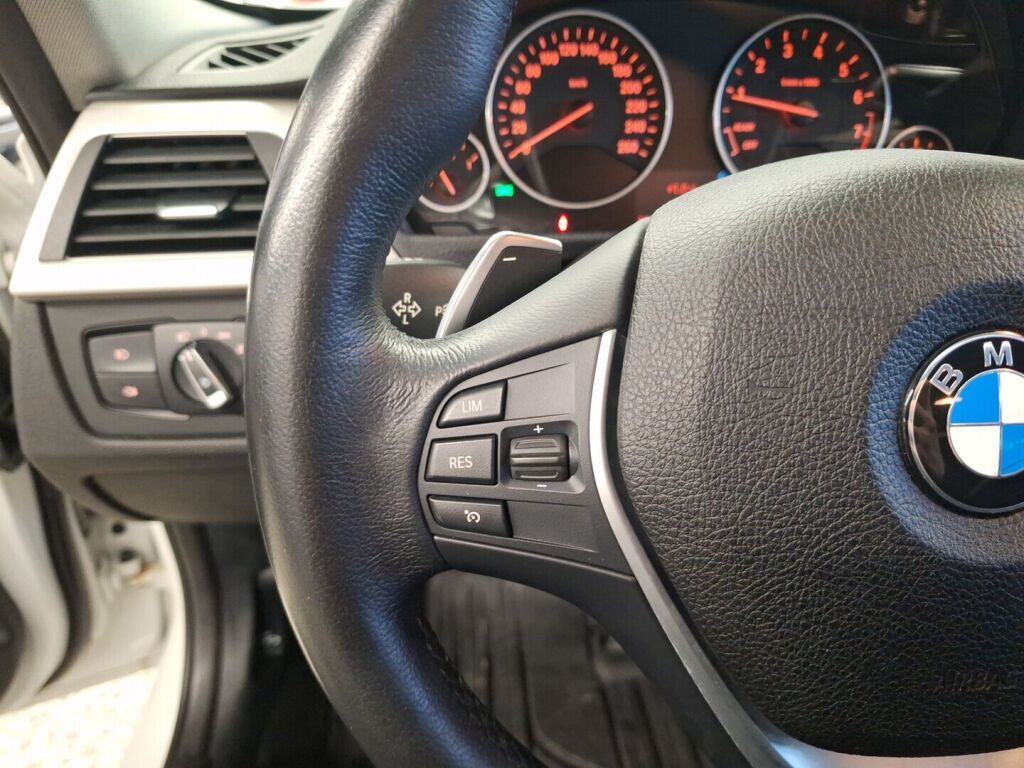 BMW 320 2015 Valkoinen