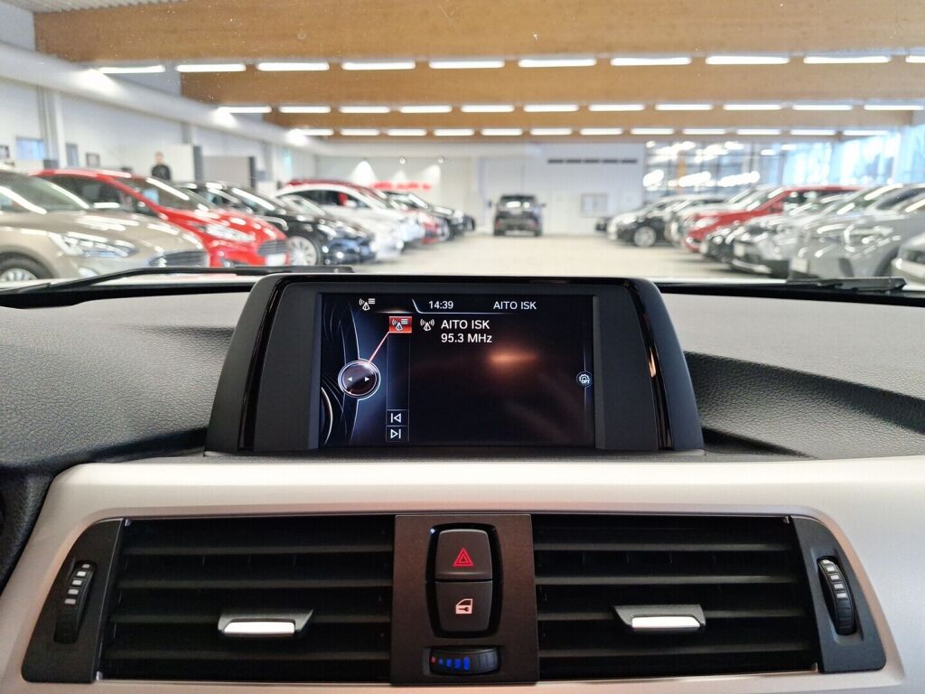 BMW 320 2015 Valkoinen