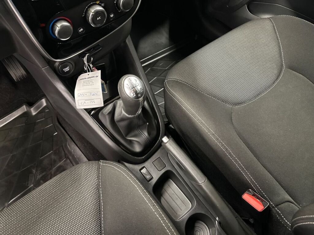 Renault Clio 2015 Punainen