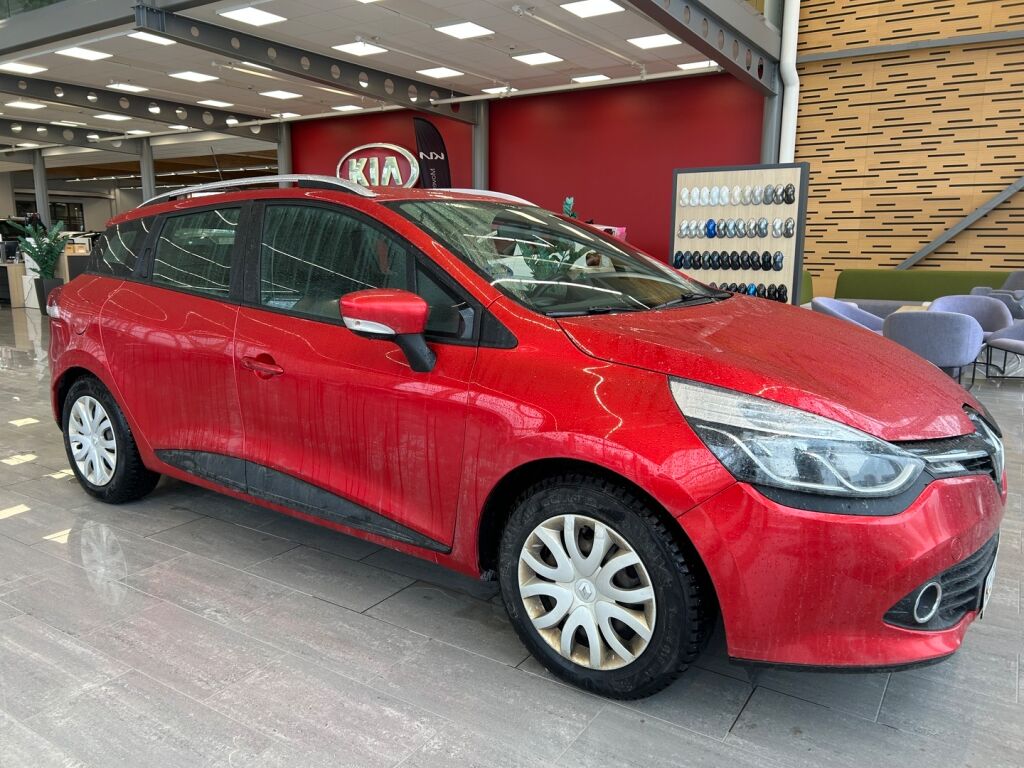 Renault Clio 2015 Punainen