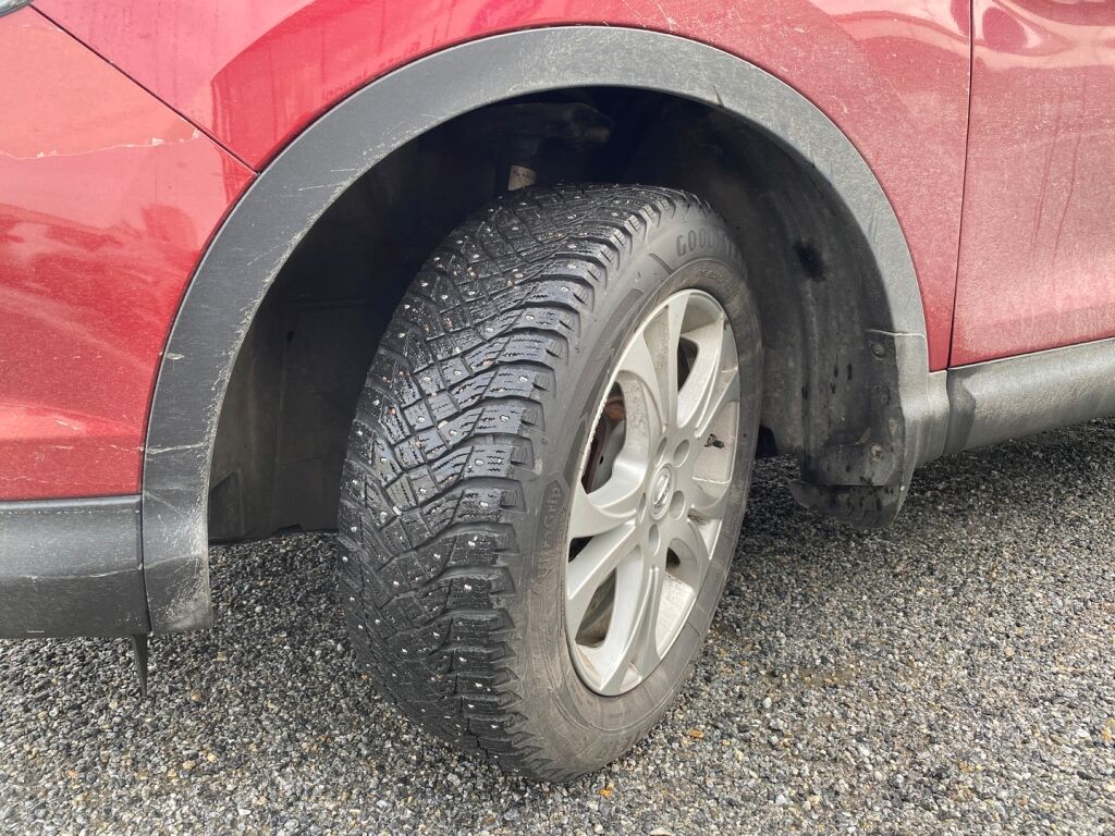 Nissan Qashqai 2015 Punainen