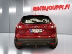 Nissan Qashqai 2015 Punainen