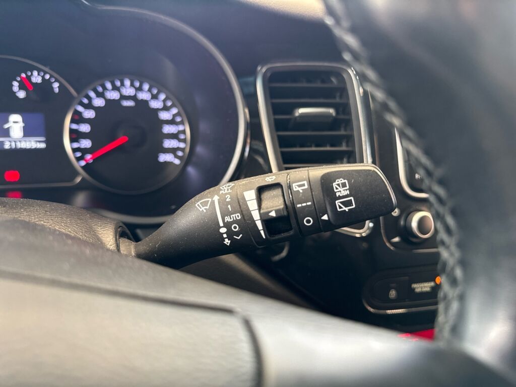 Kia Carens 2015 Sininen