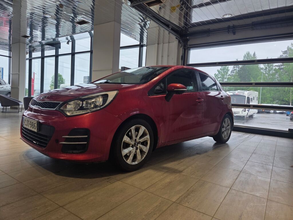 Kia Rio 2015 Punainen