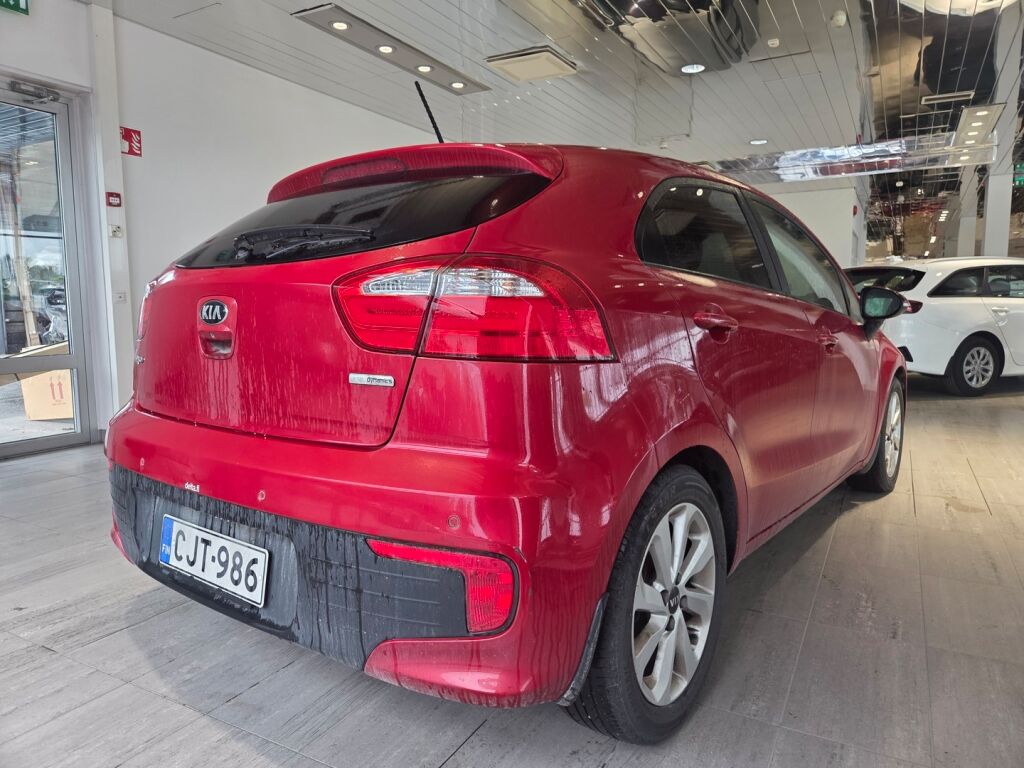Kia Rio 2015 Punainen