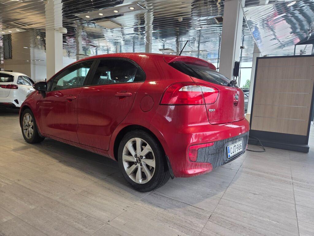 Kia Rio 2015 Punainen