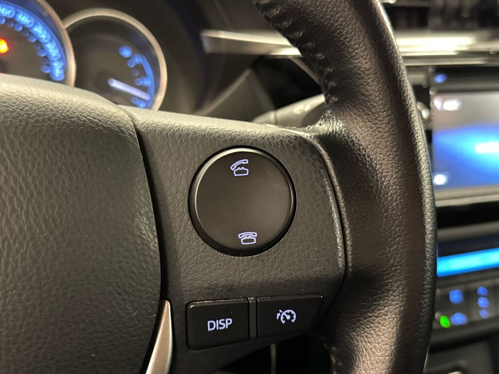 Toyota Corolla 2015 Ruskea (beige)