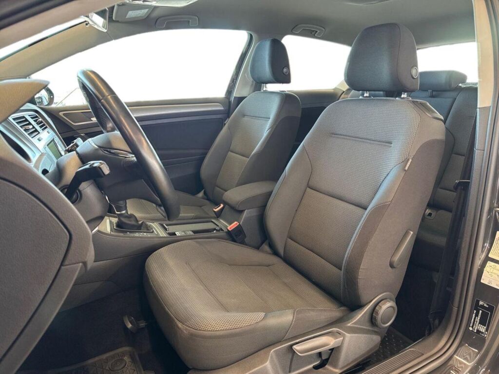 Volkswagen Golf 2015 Harmaa