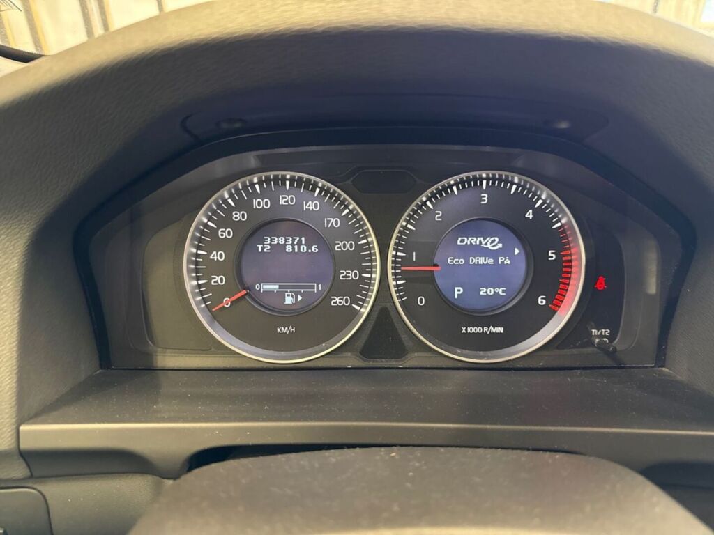 Volvo V60 2012 Musta