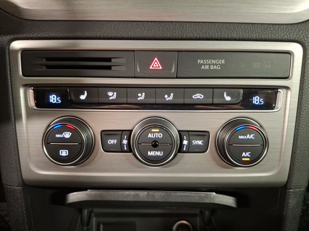 Volkswagen Golf Sportsvan 2015 Harmaa