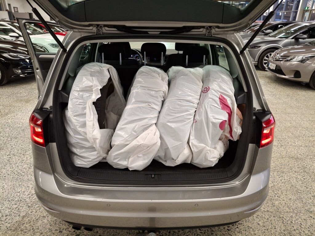 Volkswagen Golf Sportsvan 2015 Harmaa