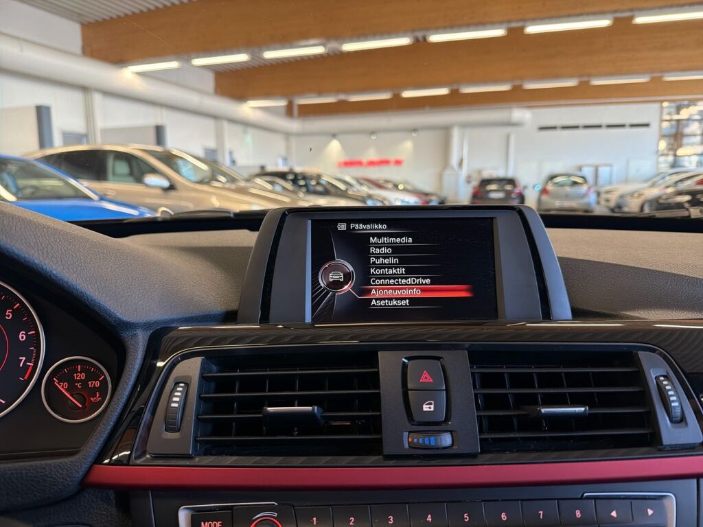 BMW 320 Gran Turismo 2015 Musta