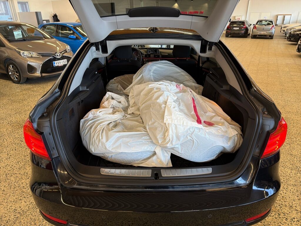 BMW 320 Gran Turismo 2015 Musta