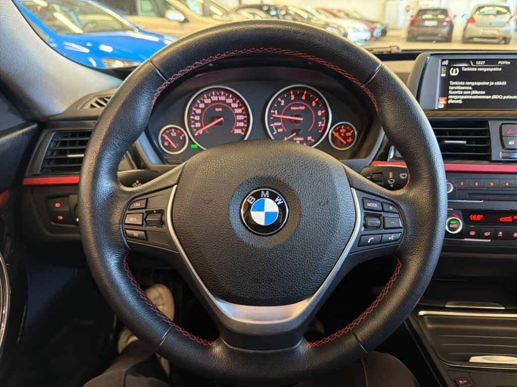 BMW 320 Gran Turismo 2015 Musta