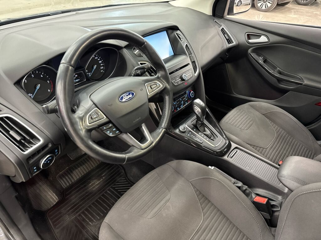 Ford Focus 2015 Harmaa