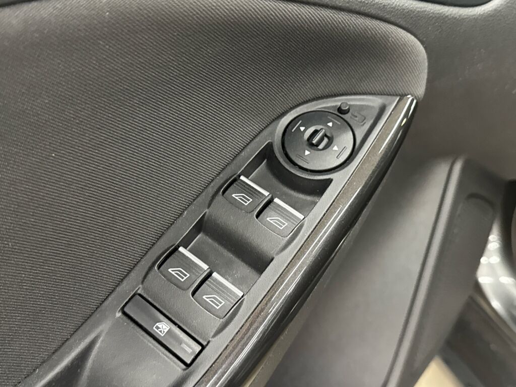 Ford Focus 2015 Harmaa