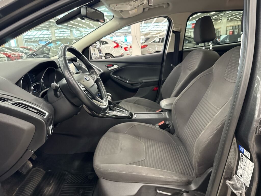Ford Focus 2015 Harmaa
