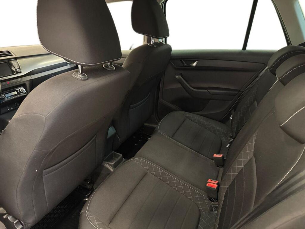 Skoda Fabia 2015 Ruskea (beige)