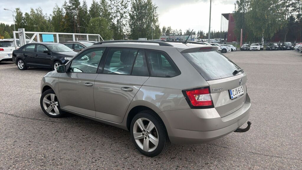 Skoda Fabia 2015 Ruskea (beige)