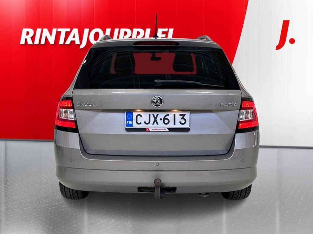 Skoda Fabia 2015 Ruskea (beige)